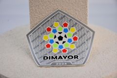 5 रंगवे डाउन जैकेट 0.4 मिमी सिलिकॉन लेबल बुने हुए कपड़े पर