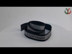 देखें कि कस्टम मुद्रित चमकदार सिलिकॉन लोगो के साथ नॉन स्लिप इलास्टिक बैंड का उपयोग करने वाले कपड़ों का चयन क्यों करें