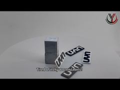 एक नज़दीकी नज़र: कपड़ों के पैनटोन नंबर के लिए कस्टम 5 रंग सिलिकॉन हीट ट्रांसफर लेबल