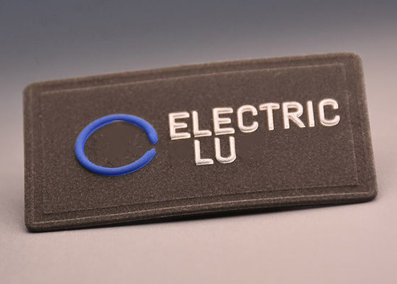 परिधान के लिए कस्टम 3M चिंतनशील उभरा हुआ लोगो हीट ट्रांसफर लेबल