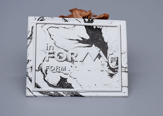 कपड़ों के लिए अनुकूलित टीपीयू उभरा हुआ लोगो हीट ट्रांसफर लेबल