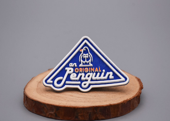 गर्म पिघल चिपकने वाला मुद्रित सिलिकॉन वस्त्र लेबल स्वनिर्धारित टवील बैक