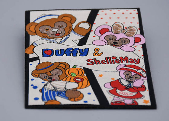 गारमेंट्स के लिए कस्टमाइज्ड फेल्ट बॉटम एम्ब्रायडरी लोगो पैच