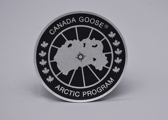 परिधान के लिए कस्टम स्क्रीन मुद्रित हीट ट्रांसफर लेबल