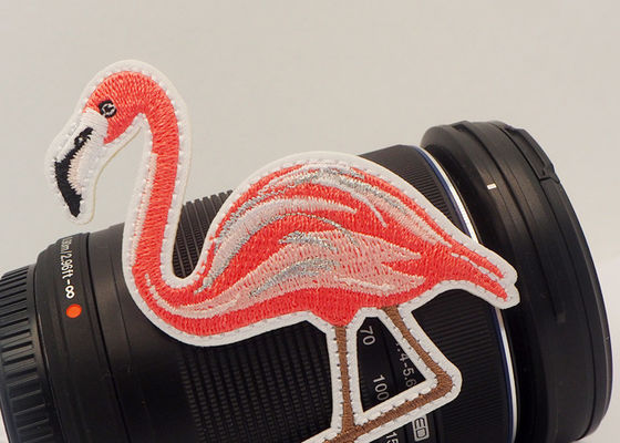 कढ़ाई वाले पैच पर सीना कपड़े के लिए पैच पर डिबॉस्ड सीना