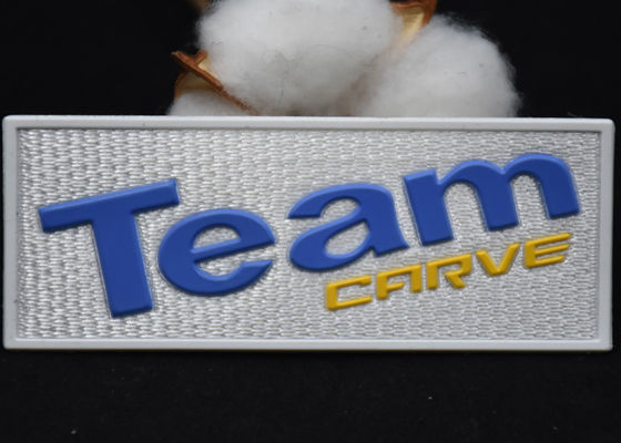 टाटामी फैब्रिक कस्टम वस्त्र पैच 3 डी सिलिकॉन हीट ट्रांसफर पैच